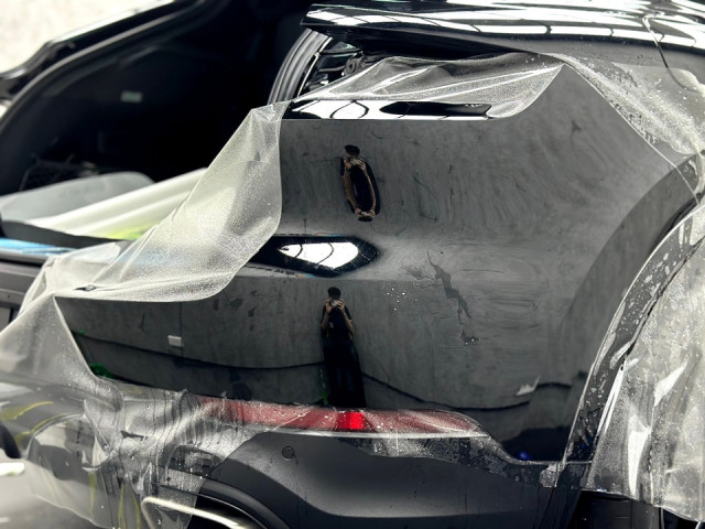 Prosche Cayenne Coupe   全車施工頂級透明TPU自體修復膜