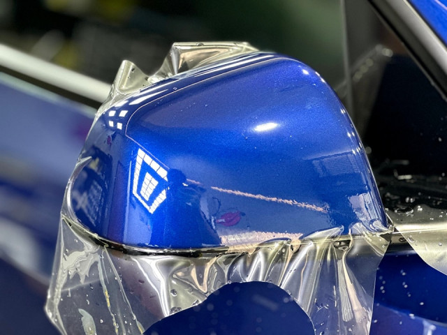 Tesla Model Y-迎風面施工頂級透明TPU自體修復膜 