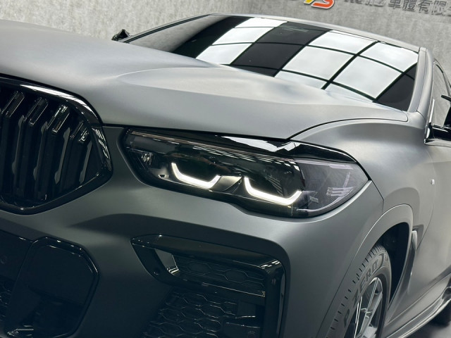BMW X6 xDrive40i M Sport   全車施工消光黑武士改色膜